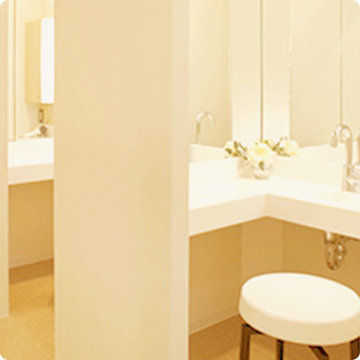 汗を流した後は本格スパでリラックス